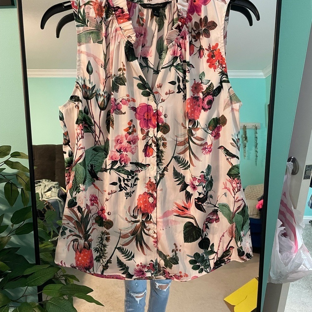 Banana‎ Republic Tropical Floral Pineapple Bird Ruffle Neck Sleeveless Blouse S - Picture 5 of 5